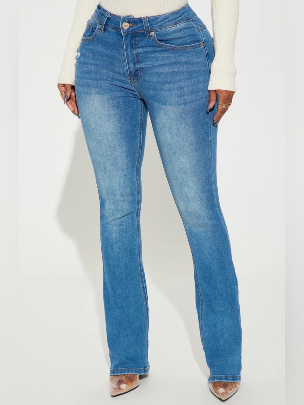 Harmony and Havoc women’s midrise straight leg size 8 light Wash denim 31 inseam